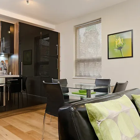 Apartment Cabot Mews